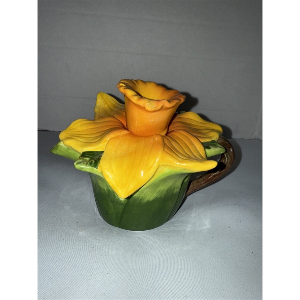 New Daffodil Tea Pot By Jay Willfred, Andrea By Sadek Glossy Hand-Painted